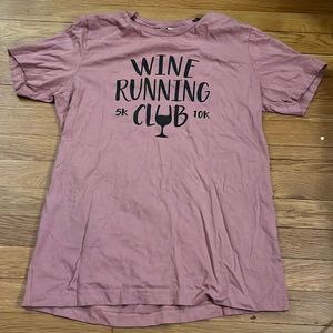 Bella Canvas • graphic tee wine club • size M • 4/$20